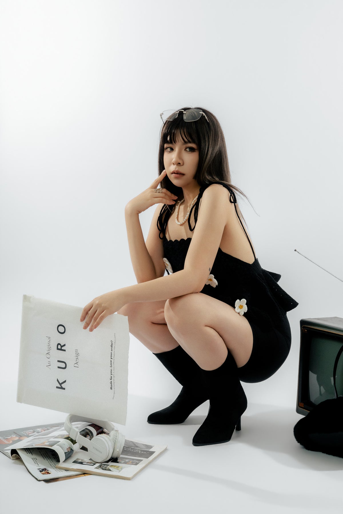 Madelyn 荷叶边露背上衣